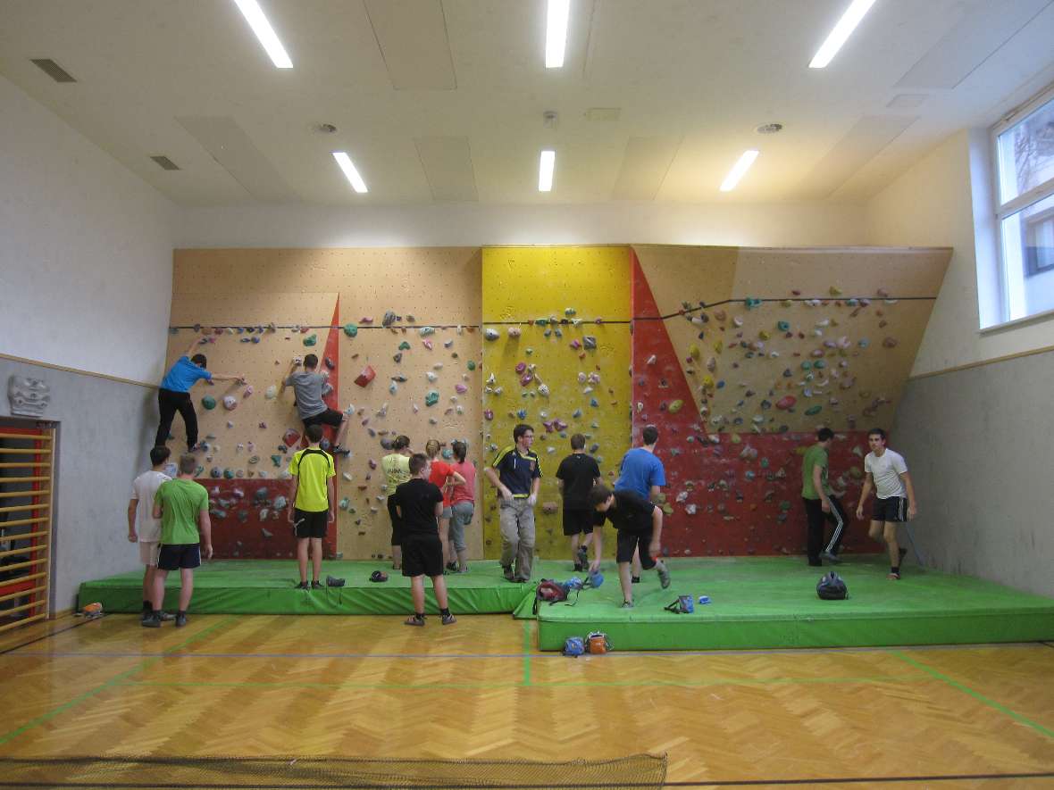 Bourlderwand im Bewegungsraum