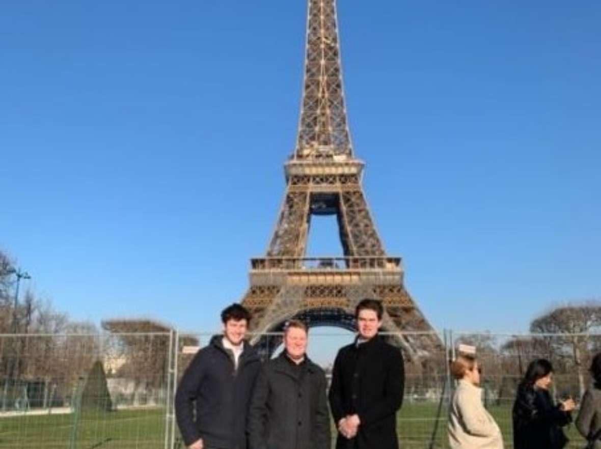 Eiffelturm mit Schmuckenschlager, Hediger und Lackner
