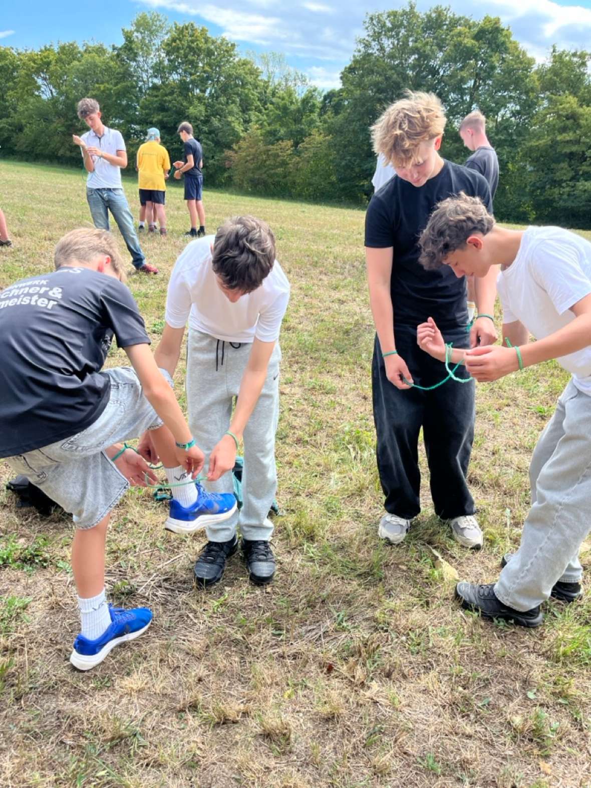 Schüler beim Outdoor Spiel