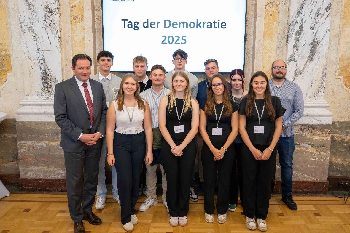 Gruppenbild mit BM Totschnig